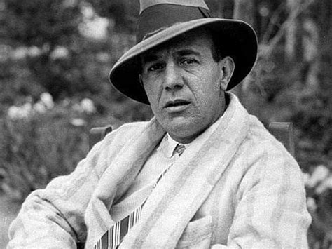 El legado del poema 'Hijo' de Pablo Neruda: Un canto de amor y ...