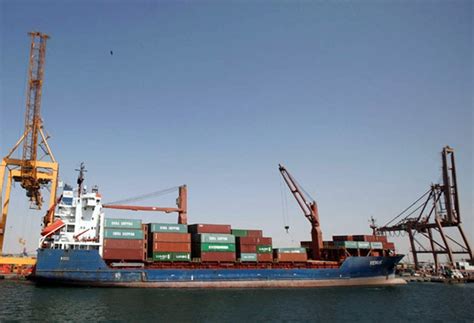 Govt to invite private investment in 400 port, shipping projects worth ...