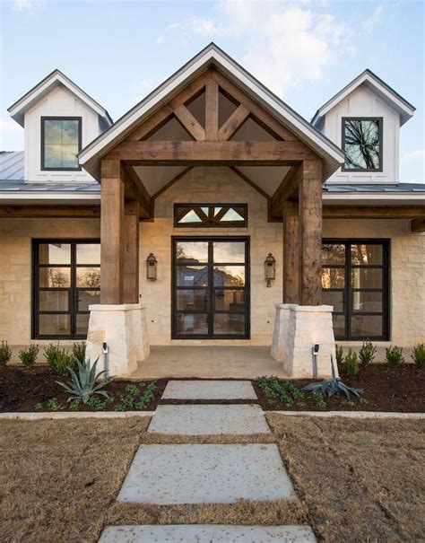 27+ Modern Farmhouse Exterior Design Ideas for Stylish but Simple Look ...