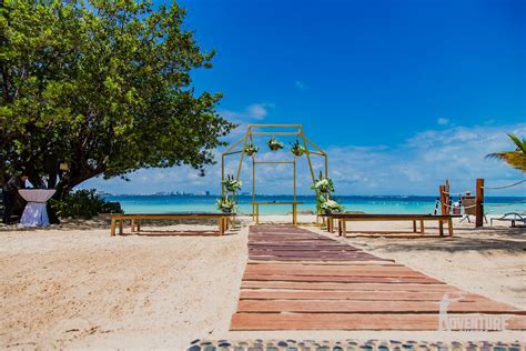Dreams Sands Cancun Resort & Spa Weddings | 2025 Costs