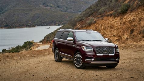 The 2019 Lincoln Navigator Black Label Is the Ultimate Big, Brash SUV | Automobile Magazine