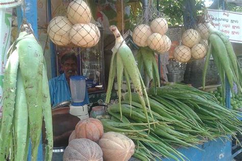 Street vendors want permanent status