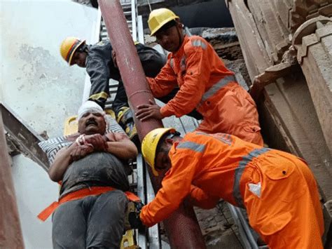Two buildings collapsed near the Kashi Vishwanath temple