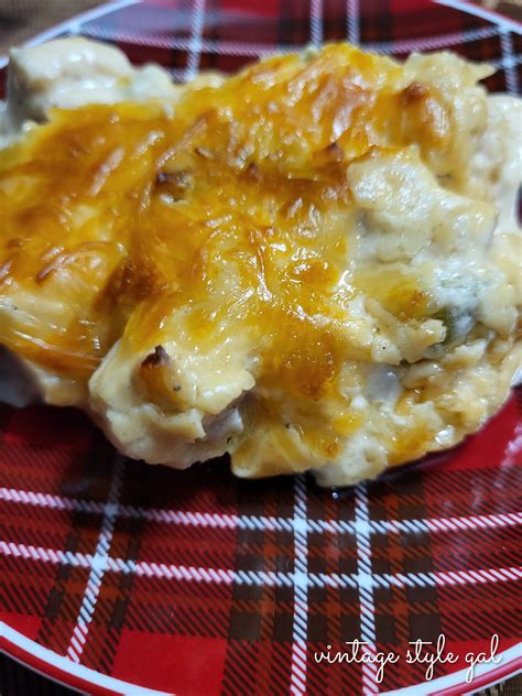 Crustless Chicken Bacon Ranch Pizza | Vintage Style Gal