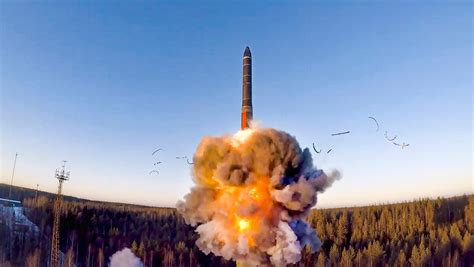 普京：俄罗斯拥有572枚已部署的核导弹_进行_核试验_美国