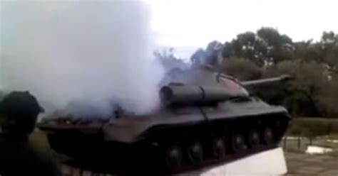 Ukraine Separatists Fix Up Soviet Tank