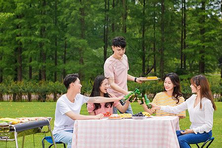 Energetic group of young people - Stock Photo - Dissolve