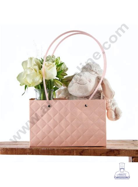 Home Peach Textured Tote Bag Hampers For Gifting And Flower Bouquets ...