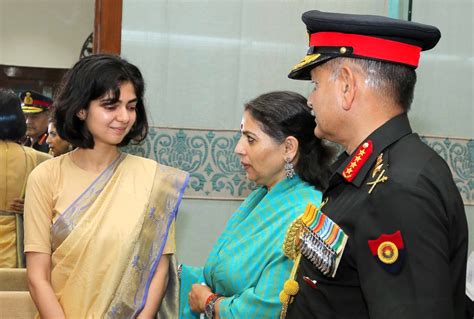 COAS General Upendra Dwivedi Honors Gallantry Awardees and Veer Naris ...