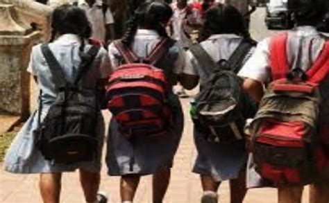 Primary classes begin in K'taka, parents send kids amid Covid fears ...