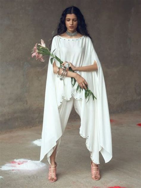 Kaftans are the new loungewear uniform, says Bollywood | Lifestyle Asia ...