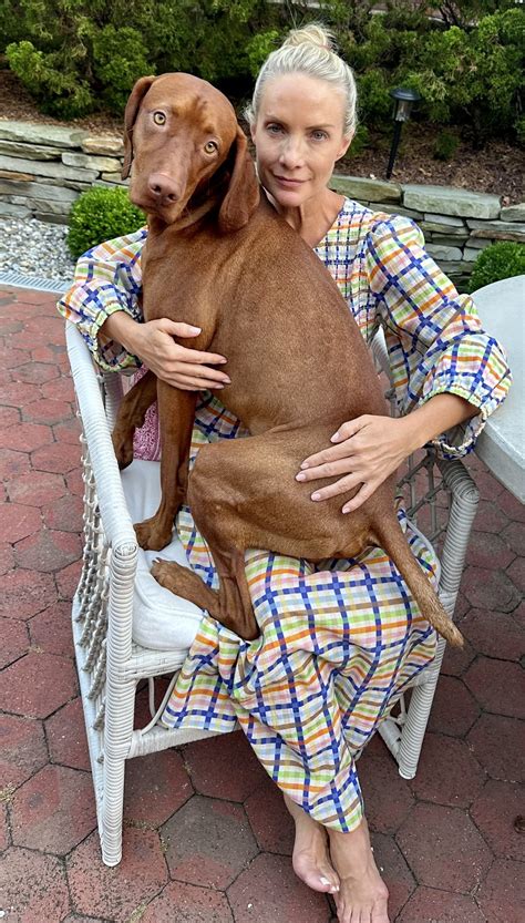 The best Dana Perino feet pictures 🤩