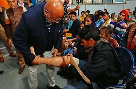 UNGA अध्यक्ष डेनिस फ्रांसिस ने किया जयपुर फुट सेंटर का दौरा, भारत को ...