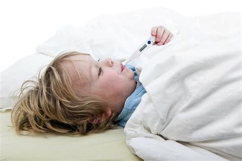 发烧有热寒之分，退烧方式差很大，滥用退烧药会破坏孩子免疫力！