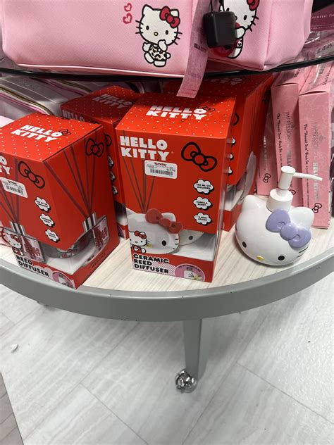 huge hello kitty display at my tjmaxx! : r/HelloKitty