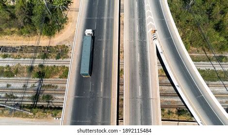 Commercial Land 的图像结果