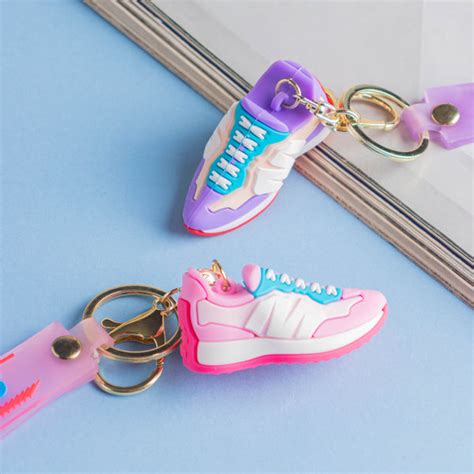 Shoe Keychain Online - Premium Keychain | Nestasia