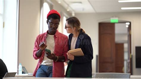 Rezultat imagine pentru Library Woman Wikimedia