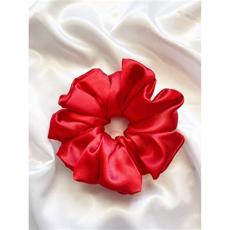 Red Love Scrunchie – AliShaif