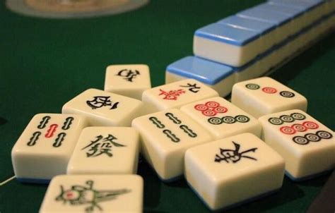 温州麻将必胜技巧之怎样猜牌和算牌 - 棋牌资讯 - 游戏茶苑