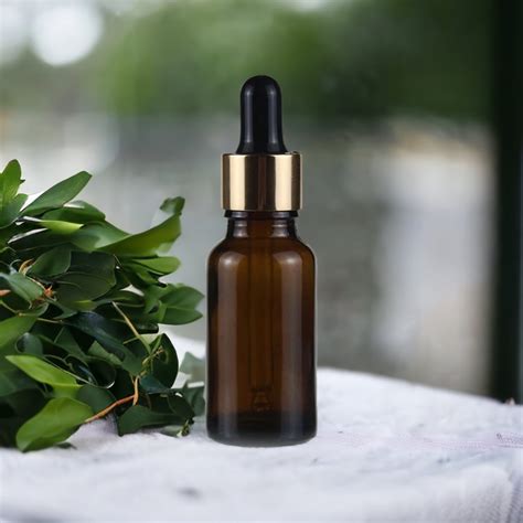 Curry Leaf Essential Oil – AMAFHH