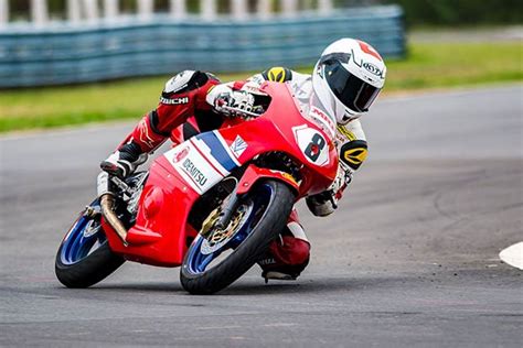 Rajiv races to pole ahead of Jagan