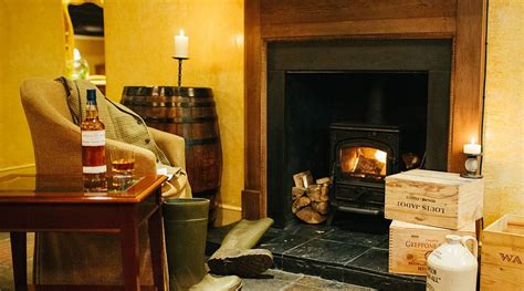 THE HORSESHOE INN (Eddleston) - B&B Reviews, Photos, Rate Comparison ...