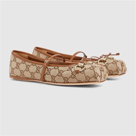 Women's Gucci Horsebit ballet flat in beige and dark brown Original GG ...