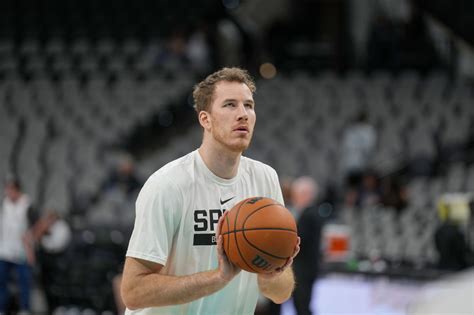NBA Trade Rumors: Jakob Poeltl could be a Boston Celtics deadline target