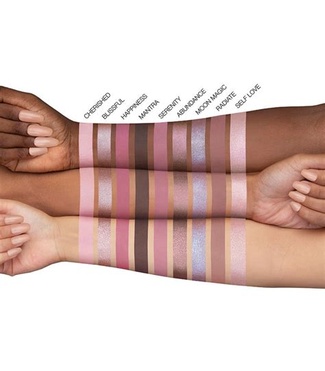 Huda Beauty Rose Quartz Eyeshadow Palette (Authentic) – Cosmetics Hub