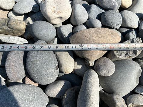 Colorado River Rock – StoneTree Mulch, Gravel & More