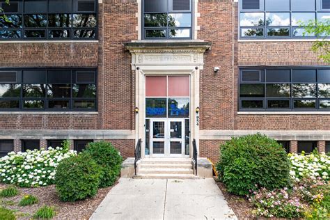Beaupre Elementary School in Aurora, IL - Homes.com