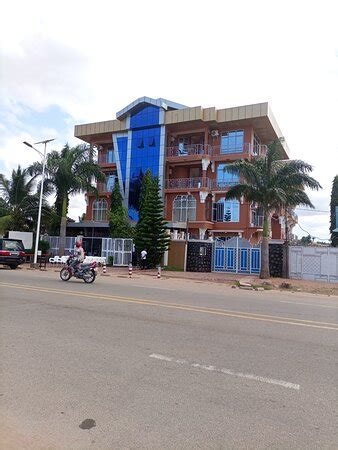 EMERAUDE HOTEL (Kalemie) - Hotel Reviews, Photos, Rate Comparison ...