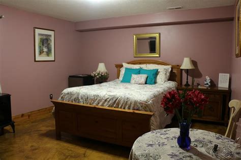 LIL BLACK BEAR INN (Nashville) - B&B Reviews, Photos, Rate Comparison ...