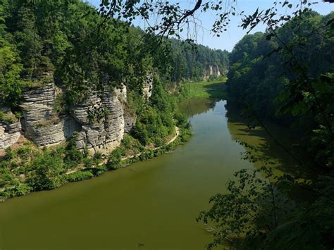 Kost castle and the valley Plakanek