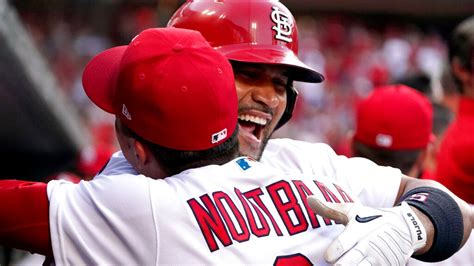 From the Lou and proud: Nelly double high-fives Pujols after Albert ...