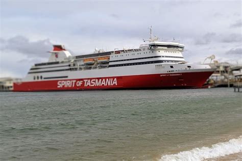 Spirit of Tasmania arrival private pick up + 6HR Sightseeing + Hotel ...
