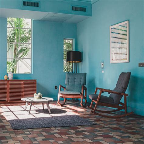 Arjun Rathi's new glass-blowing studio is nurturing young Indian ...