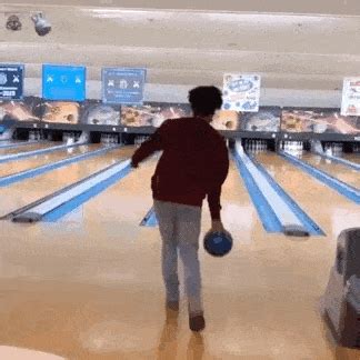 Bowling Tutorials for Making Strikes 的图像结果