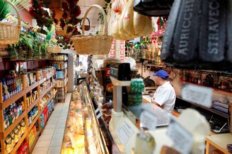 Arthur Avenue market, Happytrips.com | TimesTravel