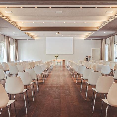 Services - Sala Congressi Marepineta Resort - Milano Marittima