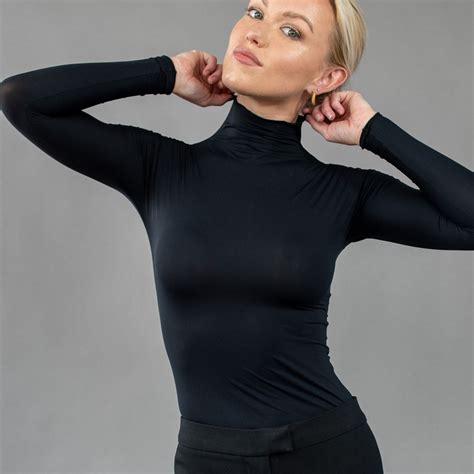 How to Dress to Look Slimmer - Luxeire