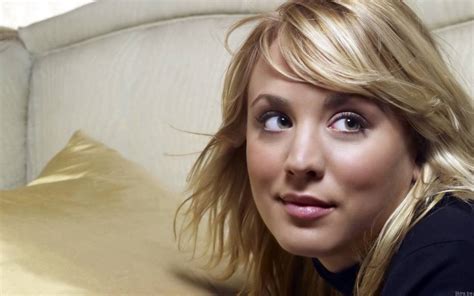 PL Wall Poster 13*19 inchesCelebrity Kaley Cuoco Actresses Paper Print ...