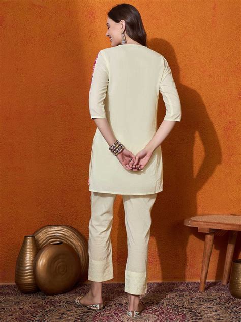 Abstract Embroidered Pure Cotton Top With Trouser Co-Ords – Bunaaiwalaa