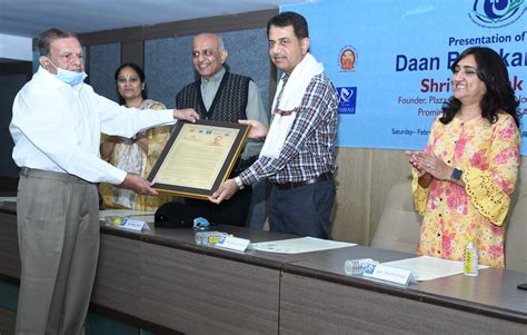 Jayantibhai Patel, founder of Plaza Group in the US, donated Rs 1 crore ...