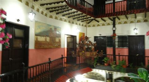 HOTEL JUANA DE ARCO (Quito) - Hostel Reviews, Photos, Rate Comparison ...