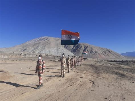 Independence Day 2020 : లడక్ సరిహద్దుల్లో ITBP జవాన్ల జెండా పండుగ ...