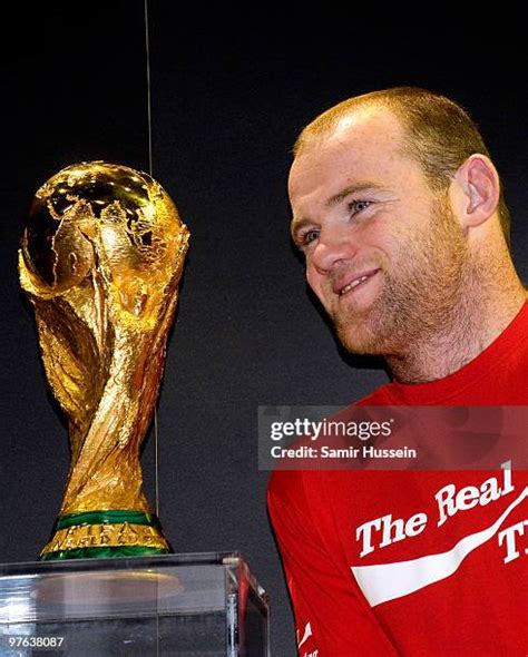 World Cup Trophy Guy 的图像结果
