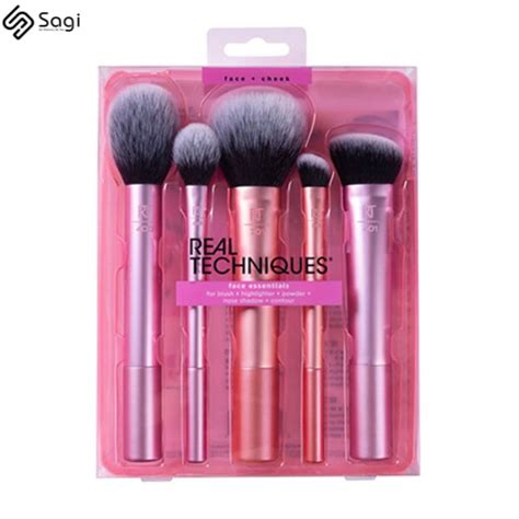 Real Techniques Face Essentials For Blush + Highlighter + Powdre + Nos ...