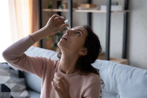 Beware! Women Are More Susceptible To The Retinal Disease | Femina.in